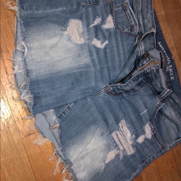 American Eagle Shorts - Picture 2 of 2